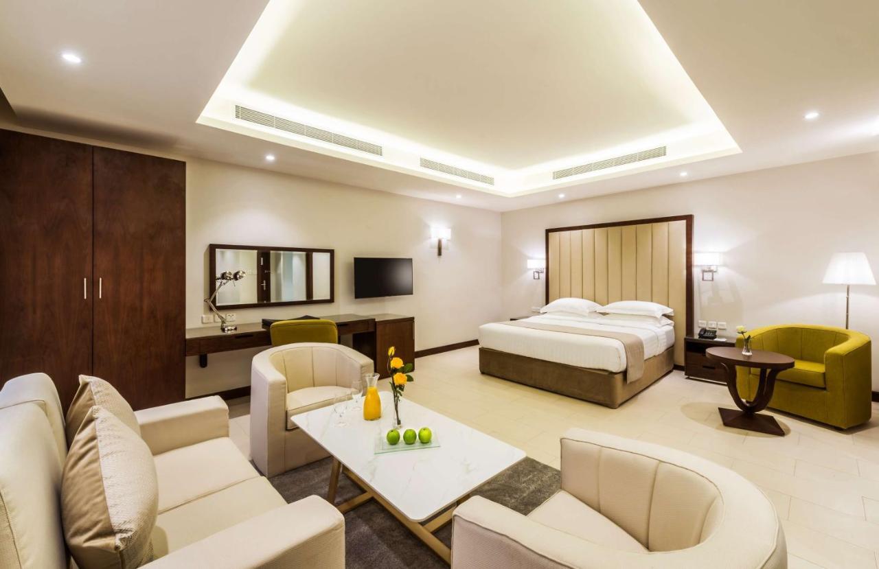 Best Western Plus Al Qurayyat City Center Εξωτερικό φωτογραφία